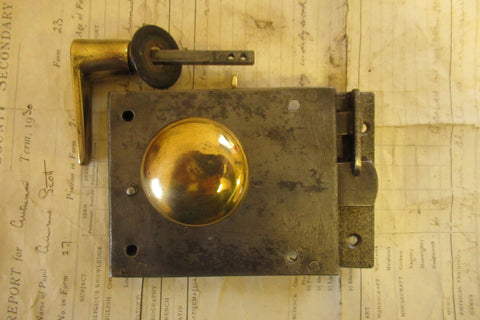4 1/2" x 3 1/2" Cast Iron Door Rim Lock, Keep & Brass Door Knobs