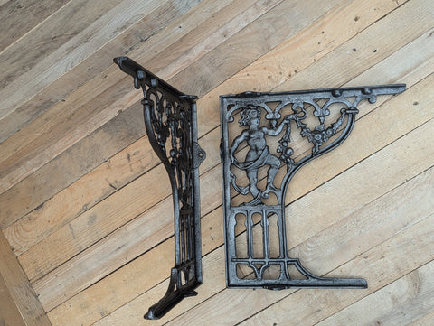 Victorian Cherub Cast Iron Throne High Level Toilet Seat Floor Brackets